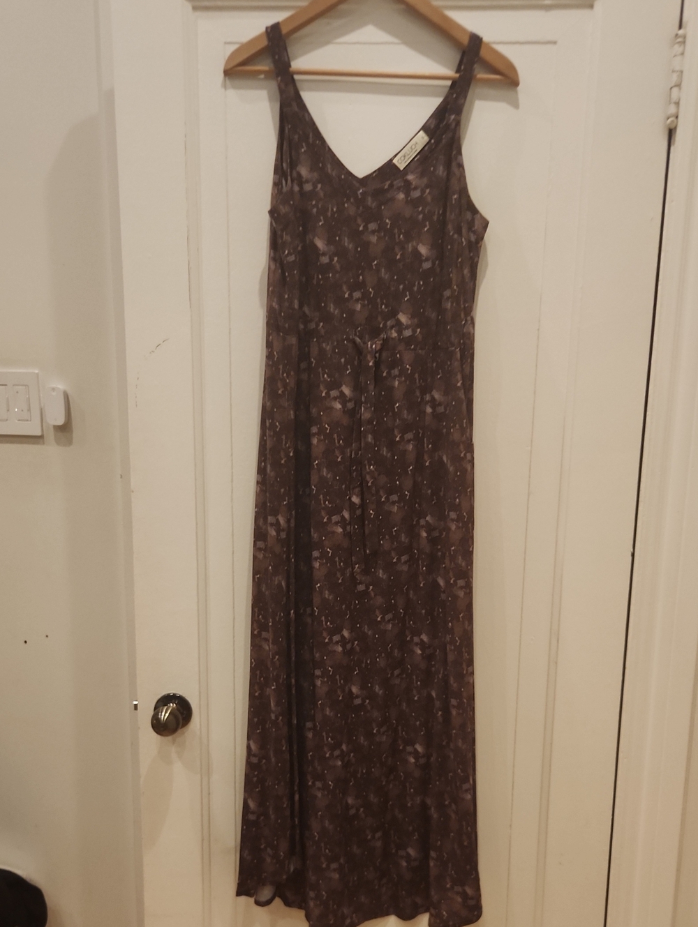 Cokluch Sleeveless V-Neck Floral Maxi Dress In Cassis - Small, With Pockets